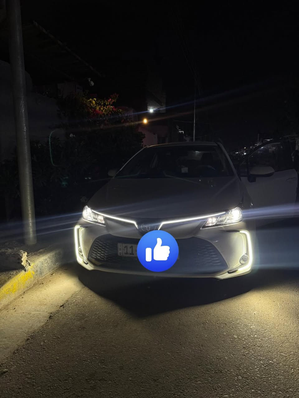 كورولا ٢٠٢٥ كشن كهرباء شكل خليجي 
فتحة سقف كشنات جلد 
رايدها بـ ١٦٠ وبيها مجال 
***********
مكاني بغداد حي اور
