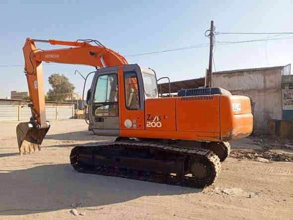 السلام عليكم للبيع حفاره هيتاشي زت مديل 2003 رقم ألماني حفاره بلاديه ومكفوله مامفتوحه بيه برغي حفاره مكفوله كفاله عامه تبريد بلادي حفاره جديدها حداديه زناجيل ورولات وصينيه نضافه 100من 100  حفاره جديدها وبلاديه كهربائيات بلاديه وحفاره جاهز الشغل مابيها اي نقص الإستقرار الاتصال عل رقم ***********
***********
