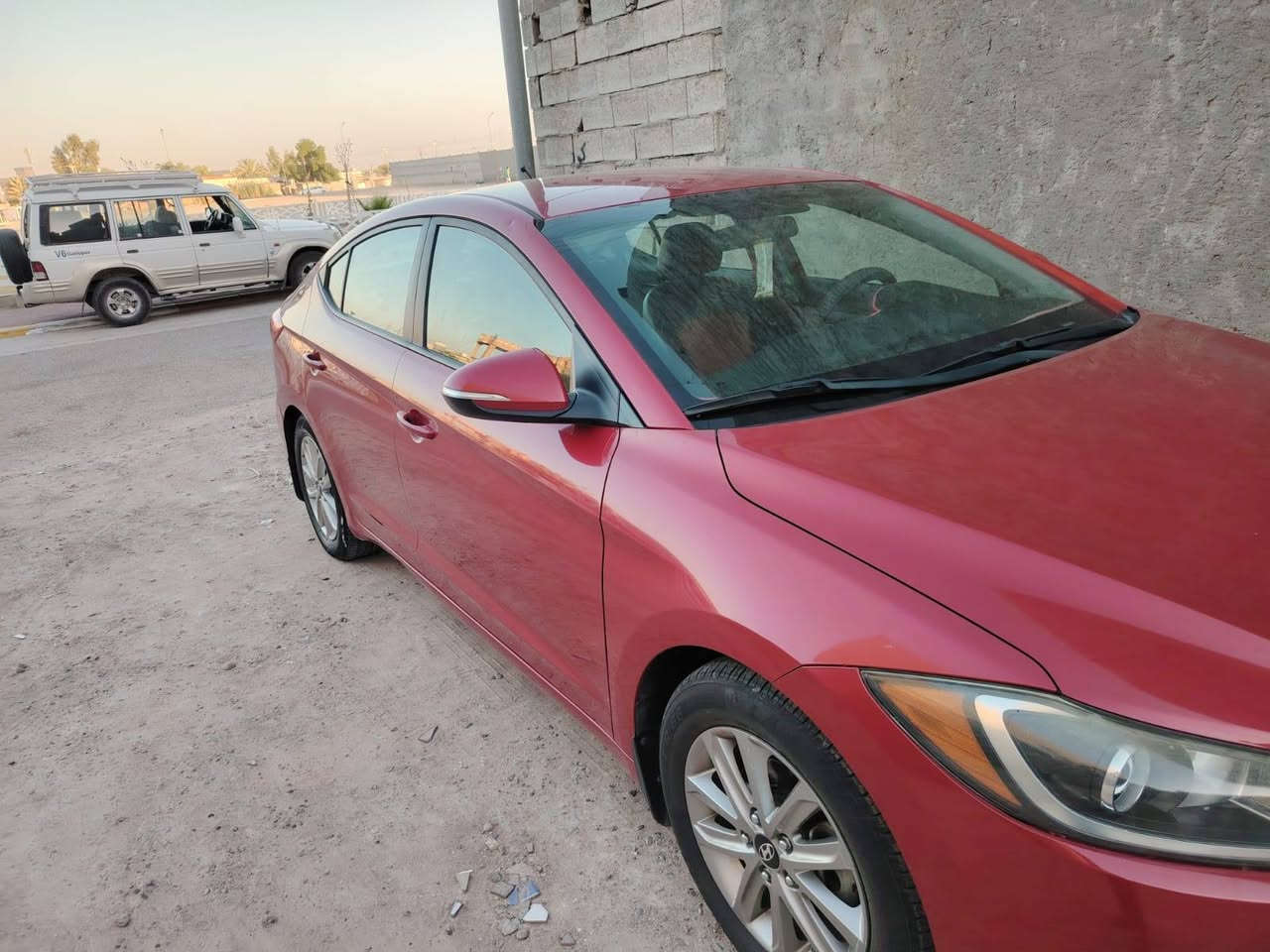 النترا ٢٠١٧ وارد أمريكي se رقم بغداد ماشية ١٠٧ ألف ضررها جاملغ الأيسر الامامي بدون دواخل وباخين شوية من باب السايق بيع أو مراوس حسب القناعة تفاصيل أكثر الاتصال على الرقم 
***********
