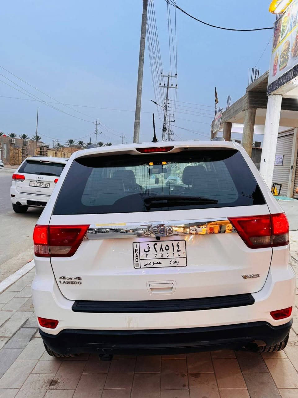 السلام عليكم للبيع جيب الاريدو موديل 13خليجي مكفوله من الضربه بيه صبغ قطعتين وتبديل قطعتين دواخل تكم رباك كفاله سياره فول مواصفات للاخير وجاهزه من كل النواحي محرك 3600 كير محرك حداده تخم تاير تبريد كله جديد ماشه 115تحويل مباشر لايد زنون عالي ناصي ويل 20المرغوب السعر 165ورقه ويبه مجال العنوان ميسان هاتف ***********///***********
