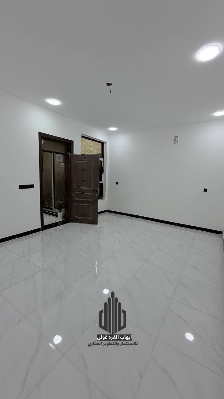 الدار للبيع مساحة 100m واجهة ٦وربع ونزال 16 يحتوي على 4غرف نوم وصحيات عدد2 مع استقبال وحولي ومطبخ مع الخدمات  البيت زيرو مامسكون العنوان الدورة مدخل البعيثة مجمع السلطان ***********
