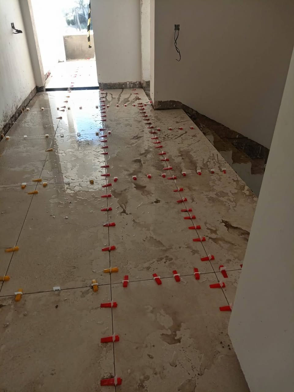 كادر سرميك وبرسلين ودرج ومرمر وكاشي موجود في بغداد *********** واتس السعر مناسب
