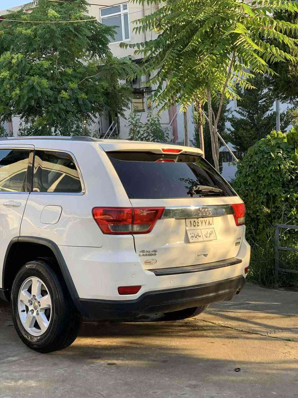 بسم الله الرحمن الرحيم 

جیب لاریدۆ ٢٠١١ 
سەیارەکە زۆر جوان و تازە ماوەتەوە 
تەنها بۆنیتی بۆیاخە بێ ناو گرتن قرچیشی نیە 
ئێرباگی نەتەقیوە 
٢ پەڵە ساردی هەیە دەرگای سایەق و پشتی سایەق 
سەیارەکە مەکینە و گێڕ و کارەبای بە شەرت زۆر تازەیە و مەکینەشی بە شەرت نەکراوەتەوە 
٢٤٠ هرزار ڕۆشتووە هەقیقی 
سەیارەکە هی دەسی خۆمانە و نزیکی ٥ ساڵە لای خۆمانە بێ مەسرەفە و بێ نوقسانیە…
نرخی ١٦٧ گەڵا و معامەلەیە 
*********** السليمانية, العراق
