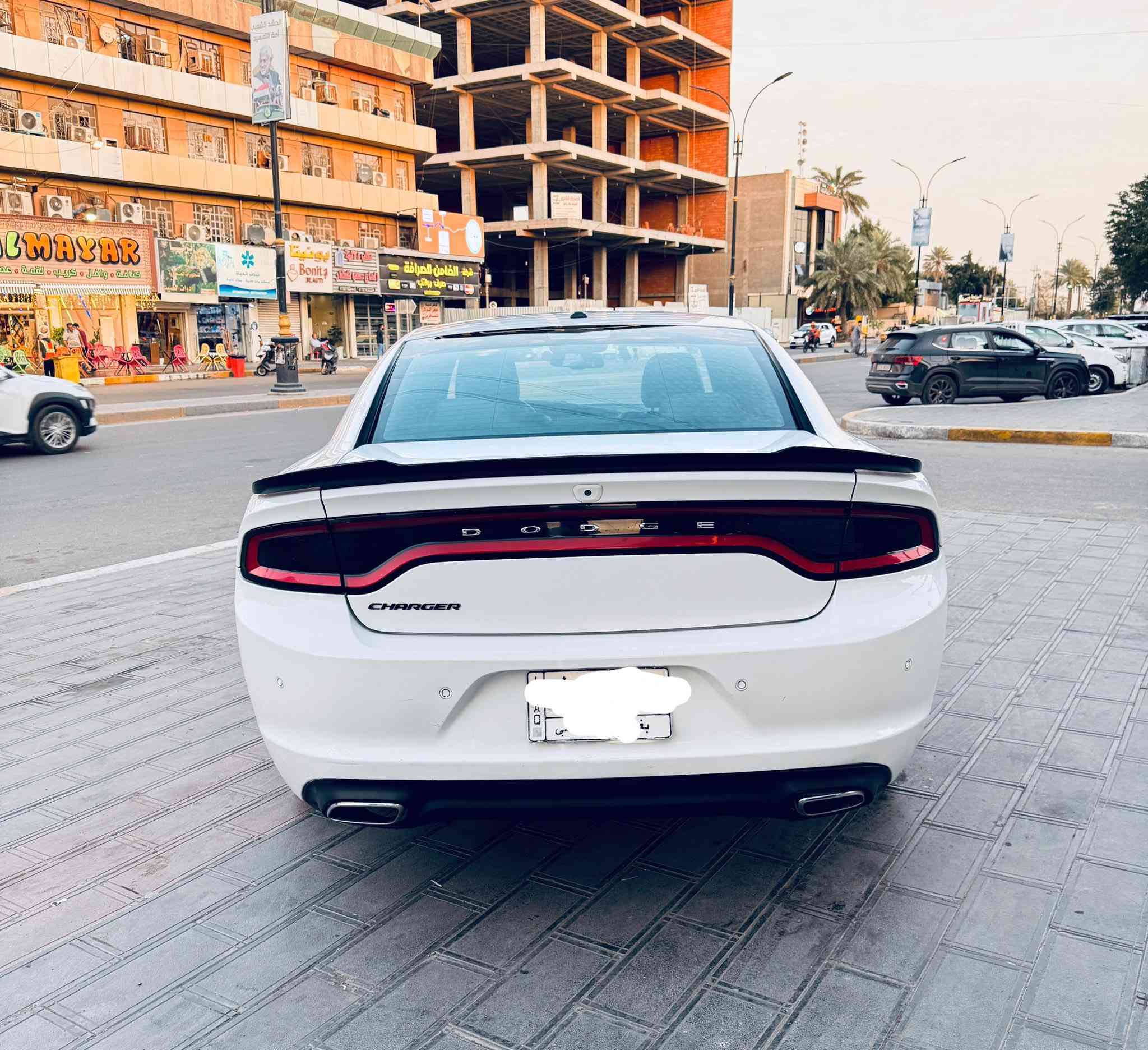 السلام عليكم
دوج جارجر 2018  خليجي رقم بغداد خصوصي  مميز 
ماشيه 115000
السعر. 24000$

المواصفات
سلايت
كشنات جلد + تدفئه 
بصمه
شاشه
كامره دوراه
لايتات LED زرع 

* صبغ داعميه خلفيه + ربع الاماميه

السياره بيها تخم تاير جديد وكولشي مناقصها

‭0772 227 7993
***********
