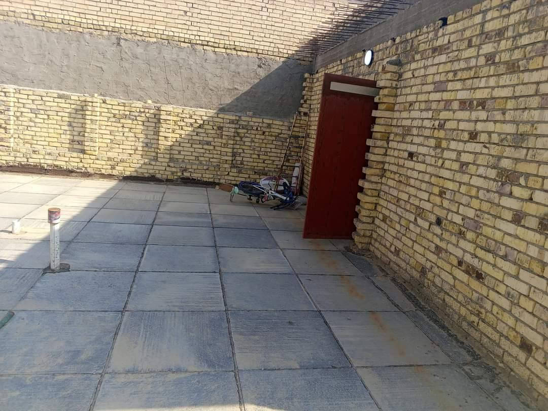 بسبب الوعود الكاذبه وعدم المصداقية....قمت بأعادة المنشور 
يوجد بيت للبيع مساحة 200 متر طابق واحد مسلح كونكريت سقف وأساس شغل درجه اولى يتكون من غرفتين وصاله ومطبخ حار وبارد وأستقبال وصحيات داخليه وخارجيه بيبان حديد تسكام درجه أولى شبابيك المنيوم b..b.c  السعر الكلي 135 مليون مطلوب أسكان 44 التسديد الشهري 221 ألف دينار الإتصال على الرقم ***********

ملاحظه //أخوان الشراي  إله خيارين
الخيار الأول //الأسكان يريده يبقى وراه  لازم يبدل الكفيل والمقترض ويداور بأسمه ماكو مشكله أخوان لحد يكلي يبقى الكفيل نفسه اليشتري لازم يجيب كفيل 

والخيار الثاني //إذا تريد البيت (حر) مامطلوب هم ميخالف ينطيني سعر البيت كامل وأجيبله سند بيت طابو صرف مامحجوز وأهلاً وسهلآ بالشراي بيت ومرتب ونظيف والصور دليل على ذلك 

العنوان عفك /حي أور الثاني خلف بيت أنور أبو المطعم ابو شهد مجاور سيد سلمان أبو حيه
