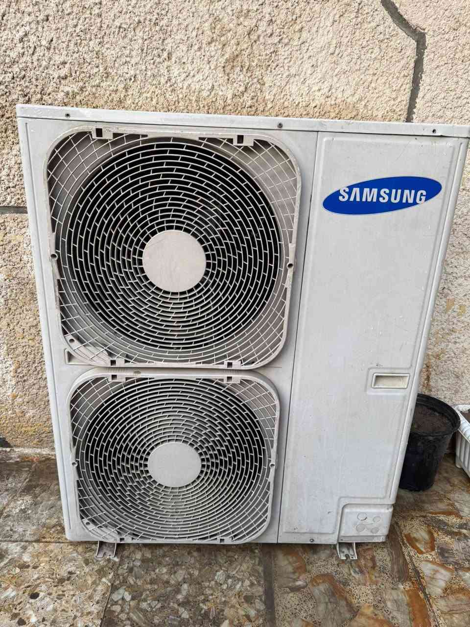 سلام عليكم سبلت سامسونك خمسة طن ثري فيز  اخو الجديد كوري شرط مو صيني استعمال قليل الجهاز صار اربع سنوات ممشتغل متروك تحولت بغير بيت وما نصبته امانة الله جديد لوك لاداخل تصليح ولا ملعوب بي من فتحته جان شغال  حاليا ما اعرف البواري ما موجودات سعرة قفل بدون عمله ٨٥٠ الف مكاني بغداد الحبيبية ***********
