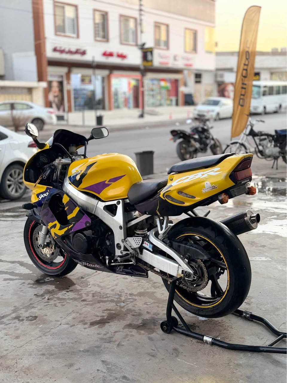 CBR 900RRبۆ فرۆشتنە
گێڕ و مەکینە کەپس بەشەرت
سەرف و بوخار و دەنگ بەشەرت
شوخت و شکانی نیە
کارەبای بەشەرت
تایە لۆ تایە بەشەرتە
ماتۆرەکە جائیزە هەموو قەلبی نوێیە
سحری22ورەقە و کەمیک مجال
شوێن هەولێر
تکایە ئەگەر موشتەری نیت خۆم و خۆت بێزار مەکە
رقم تلفۆن0️⃣7️⃣5️⃣0️⃣9️⃣8️⃣1️⃣5️⃣4️⃣6️⃣1️⃣ أربيل, العراق


**إذا كنت صاحب هذا الإعلان وتريد حذفه لأي سبب، رجاءا أرسل رسالة إلى الدعم الفني**