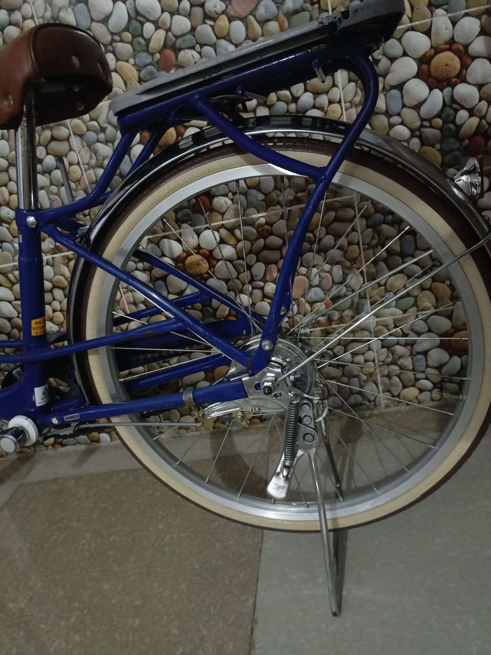 بايسكل البيع جديد سعر ٧٠  وبي مجال


**إذا كنت صاحب هذا الإعلان وتريد حذفه لأي سبب، رجاءا أرسل رسالة إلى الدعم الفني**