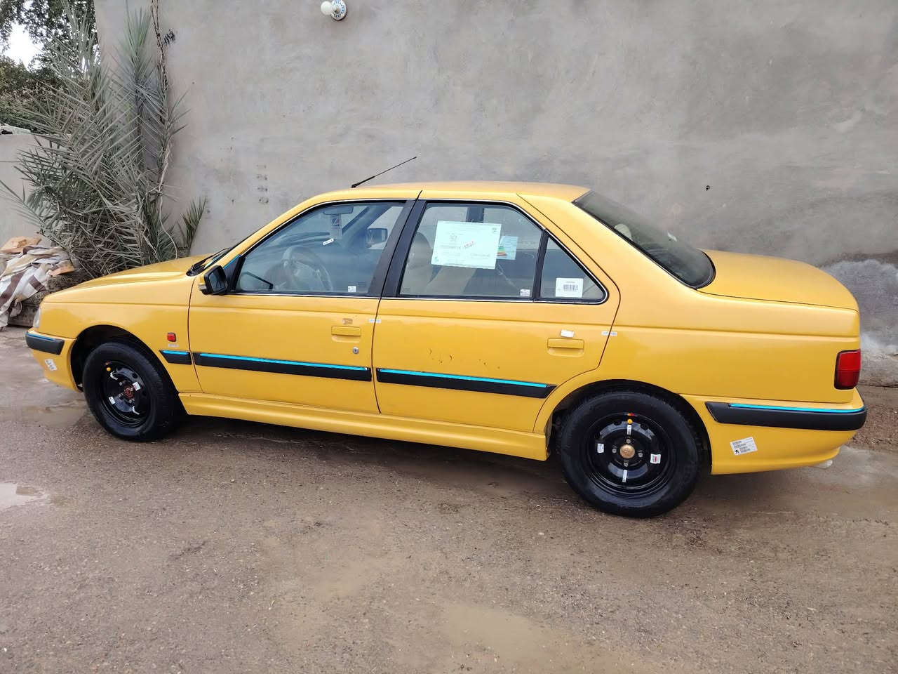 السلام عليكم بيجو بارص 2015سياره نضيفه  كير مكينه خير من الله تخم تاير جديد كلج جديد باتري جديد ارقام نكليزي سنويه لل 30 وبسمي  سياره بيه هلا لات الخلفيه مصبوغه  السعر 55وبيه مجال بسيط بالحقيقة بعد احلى من الصور مو شراي اعبر المنشور 
***********
