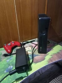 اكس بوكس 360 استخدام قليل مهكر مثل ماموضح بالصور بي 50لعبة ب100بي مجال...