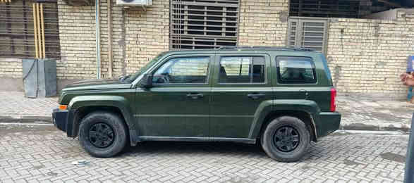 السلام عليكم
سياره جيب موديل 2008
 وارد امريكي حادثها منشور سونر جاملغ وربع من الباب 
كفاله كير ومحرك 
تخم تار جديد باتري جديد 
كمبريسر تبريد عاطل 
سياره جاهزه وبلادية
دخاليتها نضيفه 
بيها طخه بلباب الخلفي بلعراق موضحه بلصور 
السعر 70$ وبيها مجال
مكان السيارة بغداد المدينة 
السياره رقم جديد هزه جديده وبسمي 

رقم. ***********
