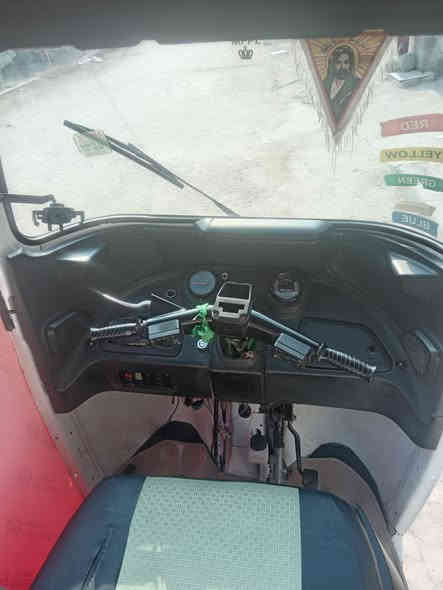 سلام عليكم تكتك للبيع موديل 2021 اوراق ماشيه بل مرور كشره كفاله اكفلك من المعجون ومحرك مجفت مره واحده فقط عنواني العمارة الماجدية السعر 6250 وبيه مجال حق الجيه اتصل *********** ودلل
