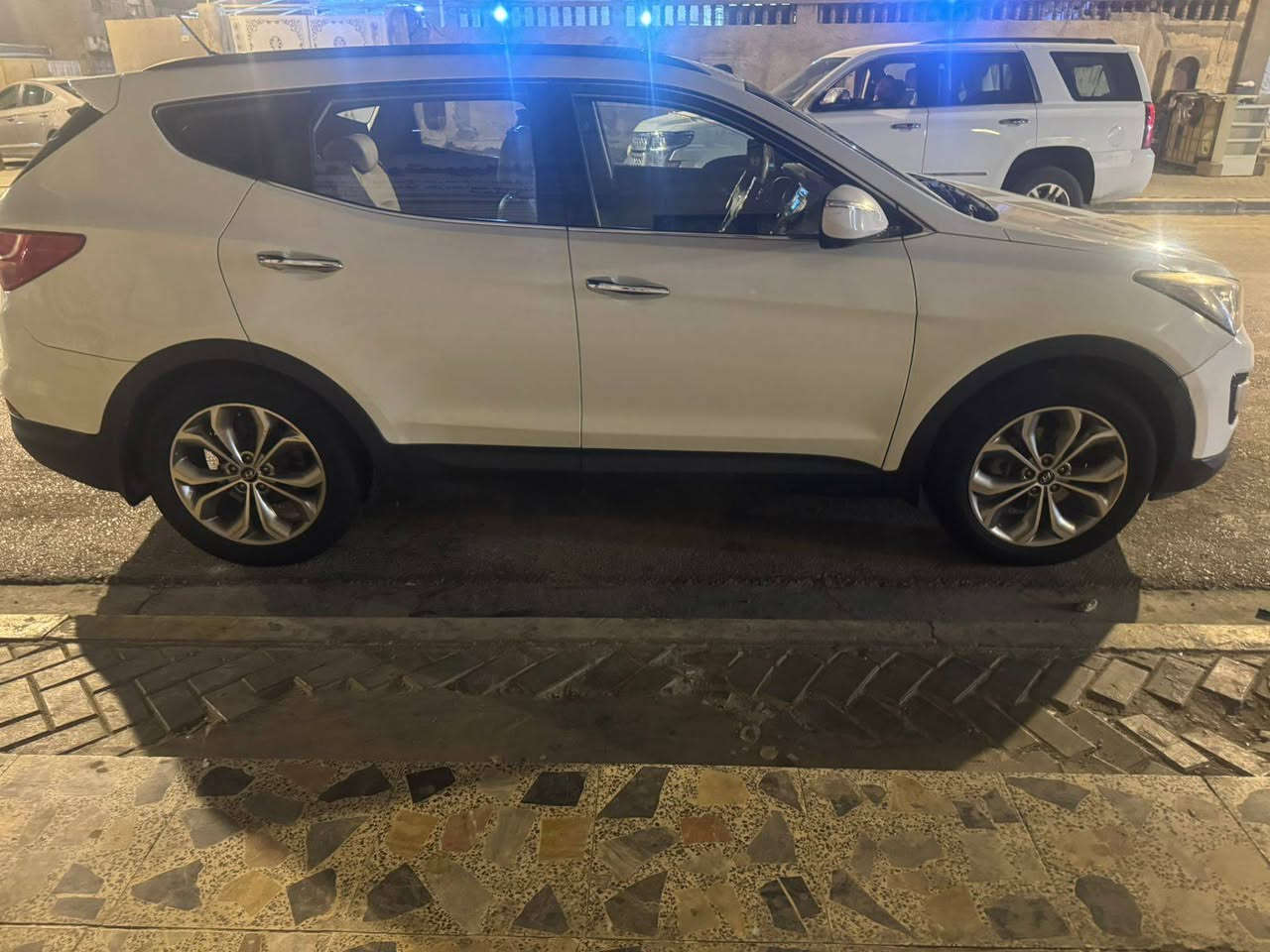 السلام عليكم سنتافي خليجي٤ اسلندر موديل ٢٠١٤ مكفوله كفاله عامه راعيهه بالبصره مكلف بالنشر السعر ١٦٠ بي مجال اتصل وبالخدمه على راعيهه موبايل ***********
