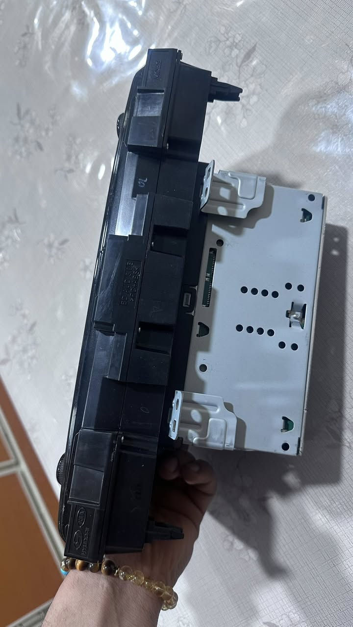 مسجل سيراتو 2024
جديد كراتين مشتغل مرتين بسس 
شتريته زيرو وبوجهي رحت بدلته بشاشه 

سعره 100الف 

***********
