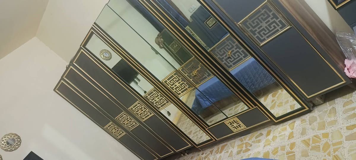 غرفة تركيه للبيع 600 وبيها مجال العبيدي حي الرئاسه
***********
