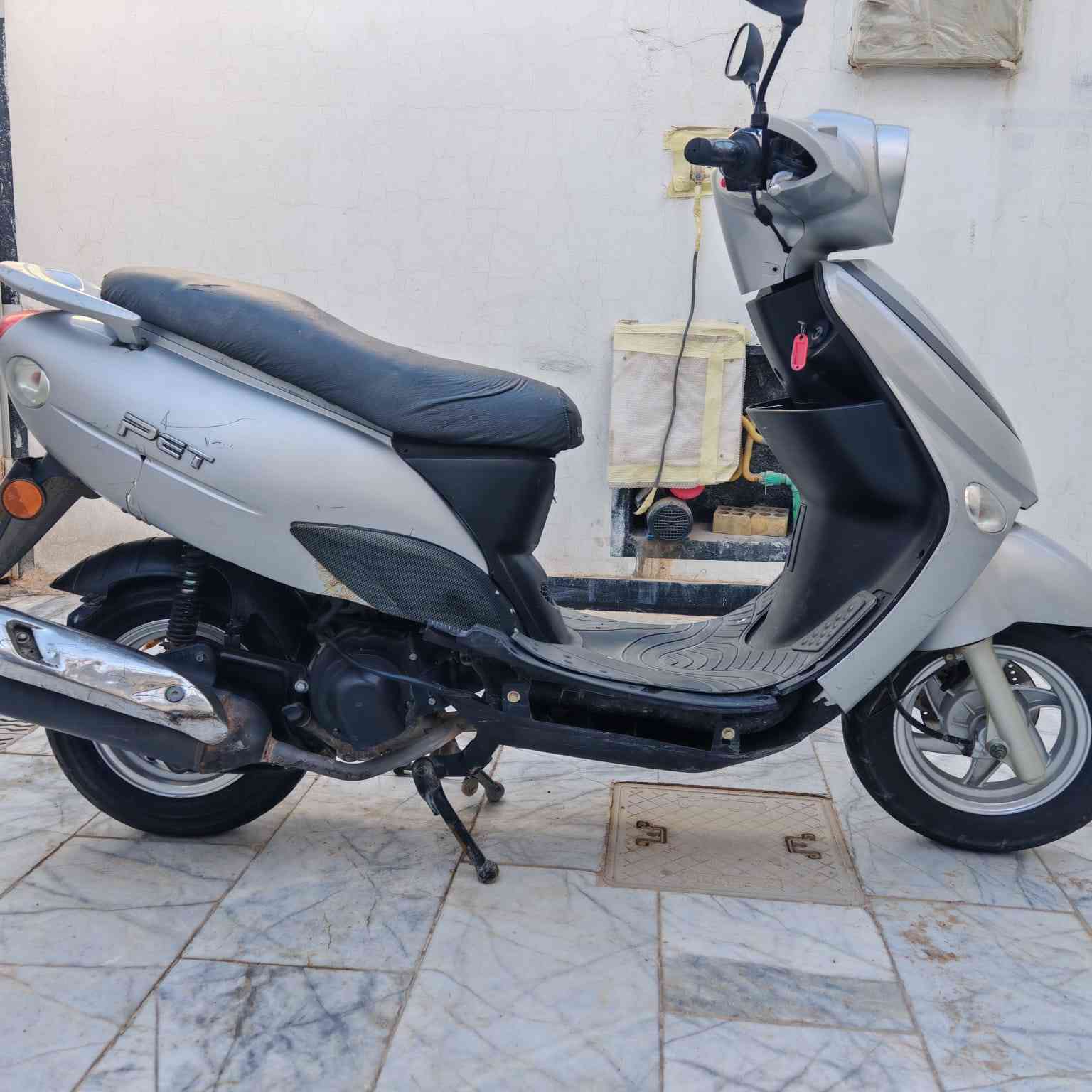 دراجة جيتي نضيفه حاوية ب400وبيها مجال ***********
