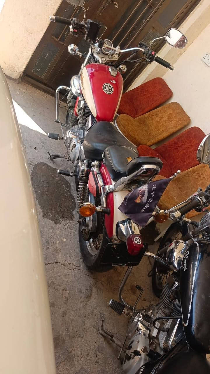 سلام عليكم هارلي 250كامله ميكنه مامفتوحه ابد جديده مراوس عادي بكاني بغداد جسر ديالى ***********
