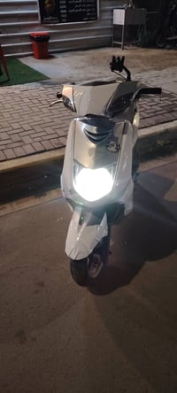 سكنس نثيه دراجه صار شهرين من نازله من الرمبه نضيفه كفرات مختمه من كوري...