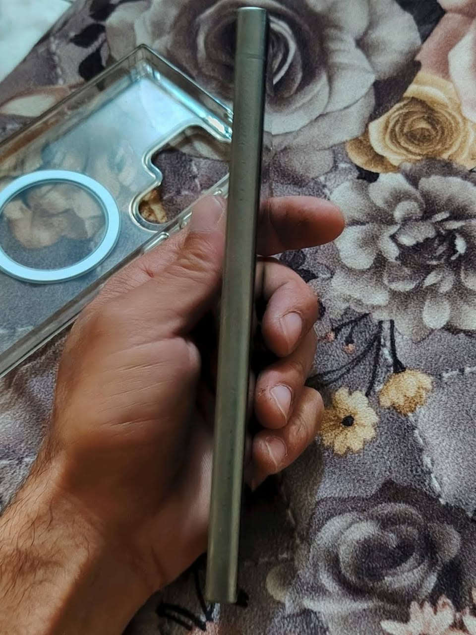 السلام عليكم 
جهاز s24الترا ذاكرة 256 
الجهاز نظيف حيل وحتى العاب مامانزلين بي 
سعر 1,000,000مليون وبي مجال 
كارتون +كيبل شحن والشاحن الاصلي 
*********** اتصال او واتساب
