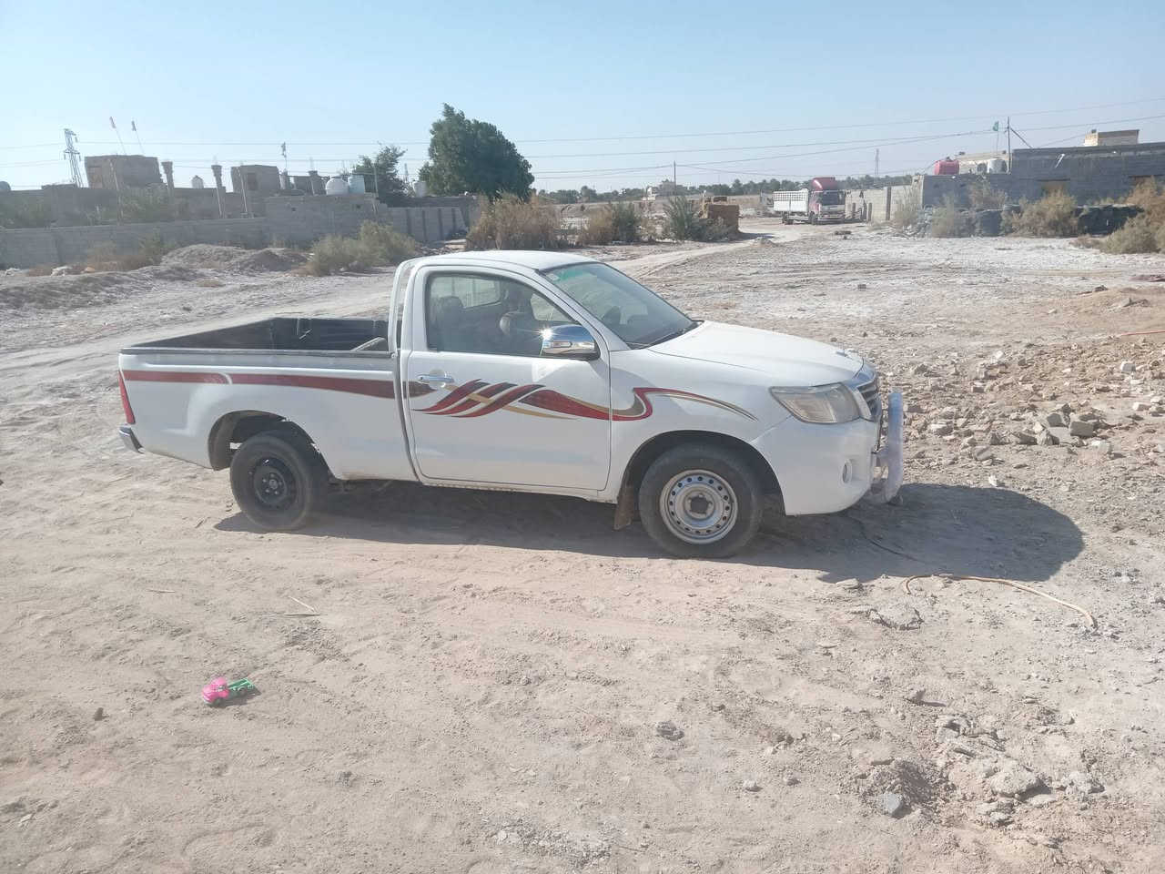 السلام عليكم ورحمة الله وبركاته فلاونره للبيع موديل 2006 السعر  85 وبيه مجال للشراي ***********
