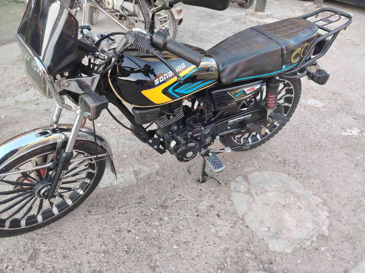 دراجه ايراني موديل 25 دراجه زيرو بعدهه ماشيه 6 الف ما بيهه اي نقص دراجه خير من الله نكره سلف بصمات ٢ سويج ٢  عنوان بغداد مدينه الصدر  سعرهه 925  وبيهه مجال رقمي ***********
