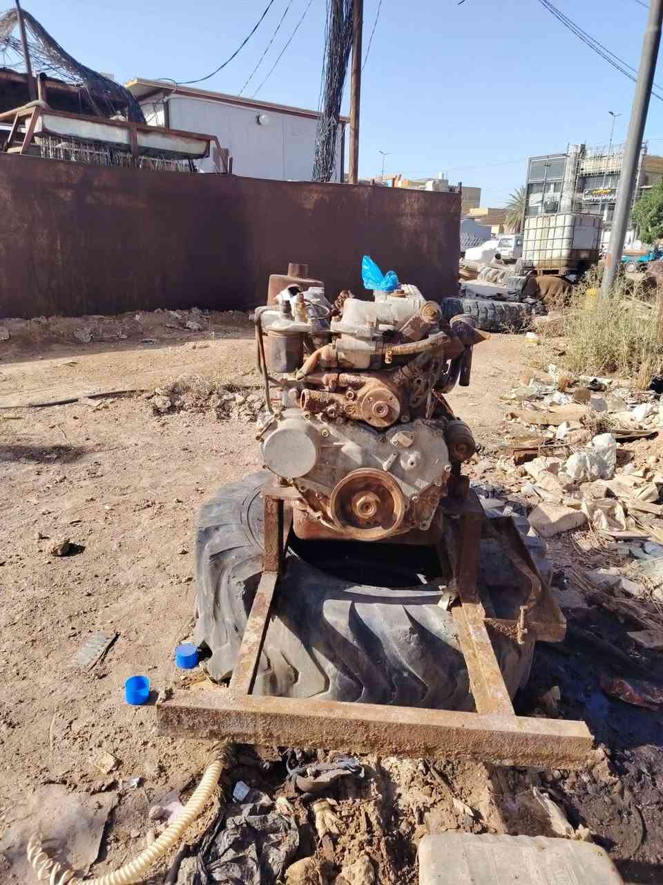 السلام عليكم للبيع مكينه ازوزه 4 سلندر 
شغاله بيهه خيط بخار ابيعهه بدون الشاصي 
السعر 8 ورقات وبيهه مجال بصيط مكان النجف
للاستفسار ***********
