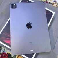 آيباد برو M1 • ١٢٨ • سبع البور