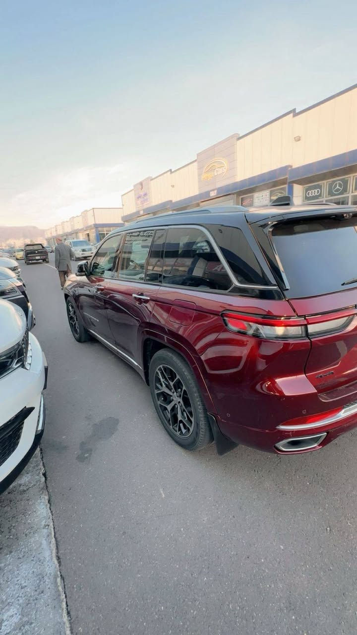 جيب كراند شيروكي سومنت 2023 فول رقم اربيل باسمي حادث جاملغ خلفي ماشيه 19 الف ميل مكان سياره بغداد اي استفسار حاضر *********** بغداد, العراق

