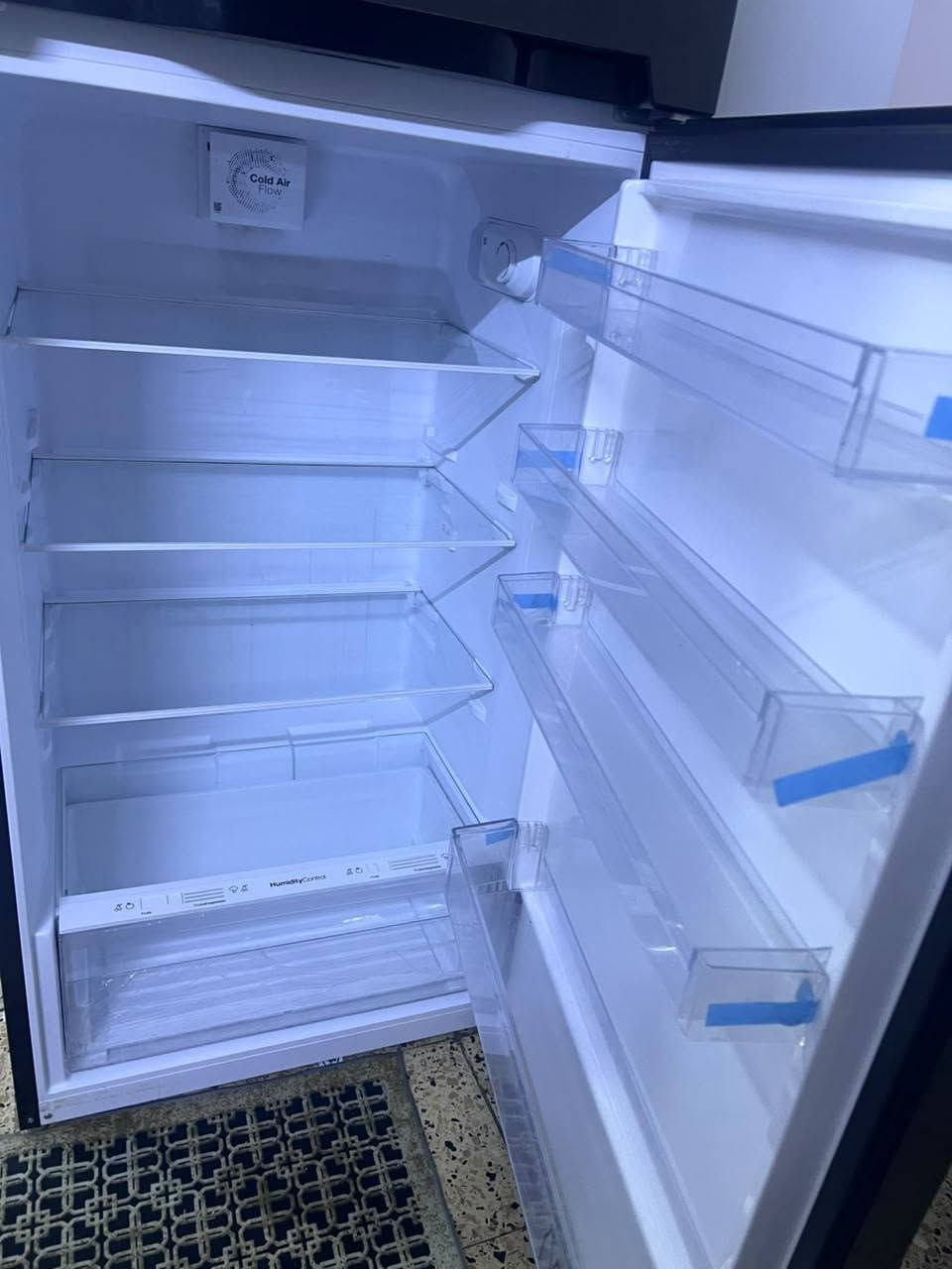 ثلاجه فستل 16 قدم 
النضافه99٪ شرط صار لها شهرين
قفل 425


**إذا كنت صاحب هذا الإعلان وتريد حذفه لأي سبب، رجاءا أرسل رسالة إلى الدعم الفني**