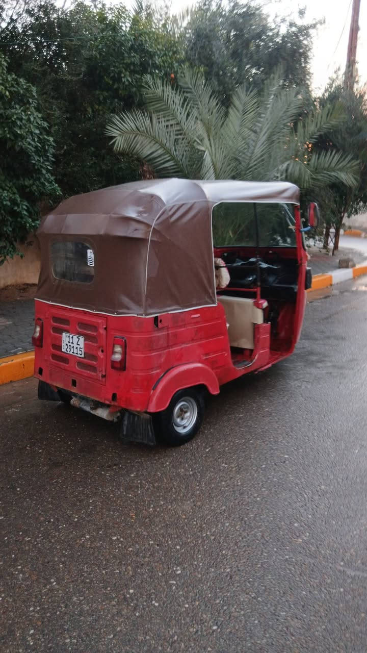 سلام عليكم تكتك موديل 2016 شهر ال 11 طابه عله 2017 
مكينه 20 خير من الله تكتك كبل للشارع مال شغل تخم تايرات جدد بيها سبير تكتك ما توكفك ما بيها كل نواقص بس كابريته شويه تعبانه  تكتك مرقمه وبسمي تحويل ثاني يوم 
للستفسار *********** بي واتساب السعر خاص 
مكان المحموديه
