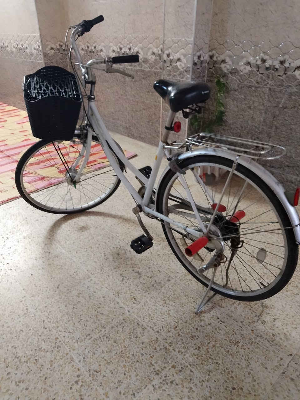 السلام عليكم باسكل عبد الحليم جديد مستخدم شيء قليل 
تواير وويالا جدد
مكينة جديدة 
بس وسخ شوية يرادلة غسيل 
السعر (85-80)
بي مجال 
الي يشتري يراسل خاص 
العنوان: موصل-كراج الشمال-قرب جامع شيخ حنش


**إذا كنت صاحب هذا الإعلان وتريد حذفه لأي سبب، رجاءا أرسل رسالة إلى الدعم الفني**