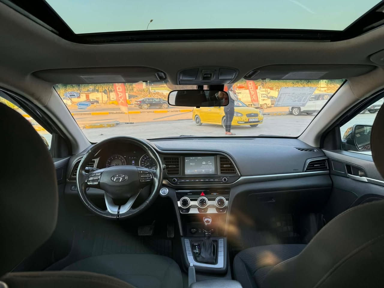 للبيع او مراوس 
 النترا 
 موديل 2020
فول موصفات 
لايت  زينون 
ويل كب كبير 
اشاره مري
 شاشه كامره 
تحكمات ستيرن 
بصمه 
مكينه وكير شرط
رادارات امامي وخلفي 
ضررها صندوق وبيها مكانتين بارد  /باب السائق مسافه شبر و جاملغ الخلف شبر ع بارد /
مكان السياره موصل 
السعر 💸 138💸 وبيها مجال 
التواصل على الارقام
***********
***********
