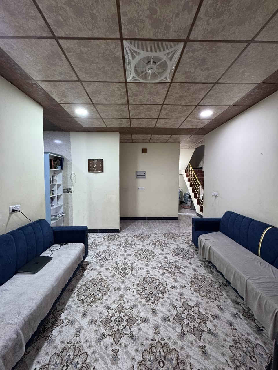 إعلان رقم ( 462 )

#دار للبيع طابق واحد بناء حديث  موقع جدًا مميز  على شارع عريض
 

( طابو ملك صرف ) 

#العنوان كركوك  - طريق بغداد - مجمع الأمل - خلف المحكمة الجديدة

#المساحة 200  متر الواجهة 10 إتجاه القبلة 

 غرف نوم عدد 2 - استقبال - هول - مطبخ حار بارد - صحيات  - كراج سيارة - 
العقار #حصرًا لدى مكتبنا 
بأمكانكم عـرض عقارتكم لدينا سواءً كانت #بيــع أو ايـجـار 

 للاستفسار الاتصال *********** رشوان المفرجي 

 يتوفر واتساب - تلكرام  

او مراجعة مكتب [ البيرق للعقار ]حي عدن سايدين مدينة العاب كركوك  قرب جامع تحسين صوراني مقابل ثانوية امداد للبنات
