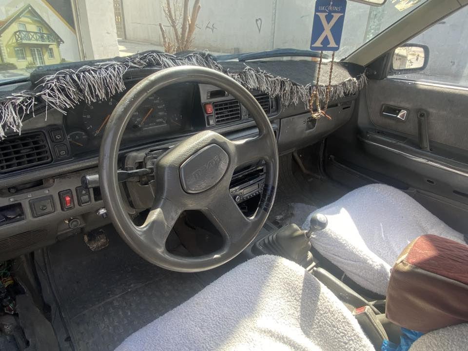 مازدا للبيع صبغ عام سعرا ٢٥$ بيها مجال مكان سيارا كركوك (***********)
