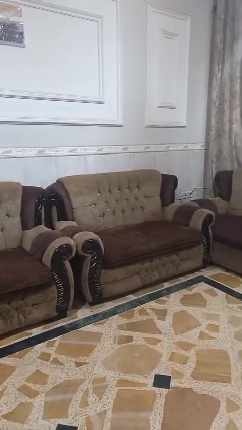 تخم سبع مقاعد للبيع تكمه وقوي وبدون اي ضررسعره ١٥٠ وبيه مجال بسيط مكانه مدينه الصدر


**إذا كنت صاحب هذا الإعلان وتريد حذفه لأي سبب، رجاءا أرسل رسالة إلى الدعم الفني**