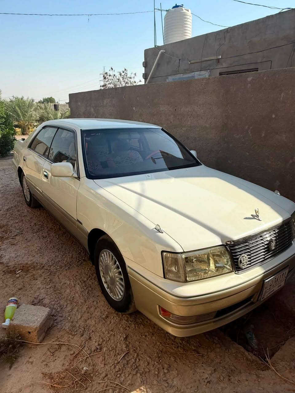 سلام عليكم *********** العنوان نجف السعر
ء110$ بيه مجال 
للبيع راس الثور فلات رقم بغداد باسمي شرط المداور 

مكفوله من رسميات ومن كص ونقل جثه 

فول من عده الفتحه السياره  داخل عسلي  جام عسلي اصل تحكم ستيرن اربع كشنات كهربائي مسجل بلادي جنجر 12قرص تبريد خلفي حداديه فول تخم تاير. صبغ جاملغات وقماره فقط ⁉️
