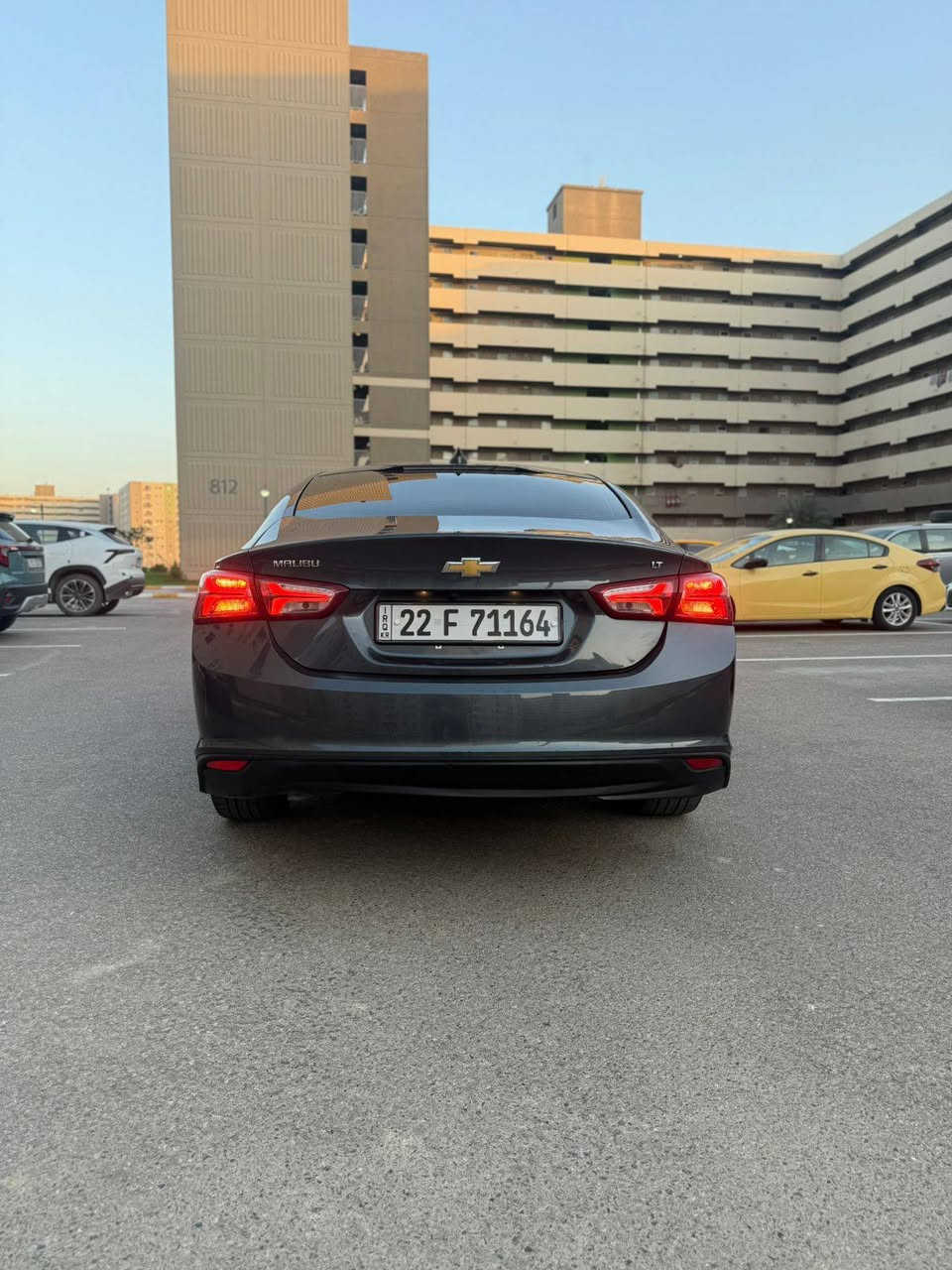 للبيع  ماليبو 2021 LT 
السياره جاهزه ونظيفه جداً 
🛑الحادث جانبي بصفحة سائق صبغ بجم شركة بدون ايرباك فقط بردة طاك

المواصفات 

🔴بصمه ابواب + جنطه

🛑محرك 1500 توربو ✈️

🛑 اوتو بريك /توقف ذاتي عند الاقتراب 🚳

🛑كشنات تدفئه + كهرباء ⚡️ 

🛑تبريد قطعتين

🛑شاشه كبيره تدعم 📲Android Auto/car play

🛑خرائط Gps📌

🛑كامره خلفيه 📷

🛑كروز مثبت سرعه

🛑شاشة ضبط واعطال بل دشبول

🛑داخل ابيض 

🛑منافذ USP/ 12V /Tip C

🛑مانع انزلاق ⛔️

🛑حساس اطارات

🛑4 دسك/ Abs

السعر 112 ومجال قليل السيارة جاهزة شغل واطلع وين ميعجبك 

***********
