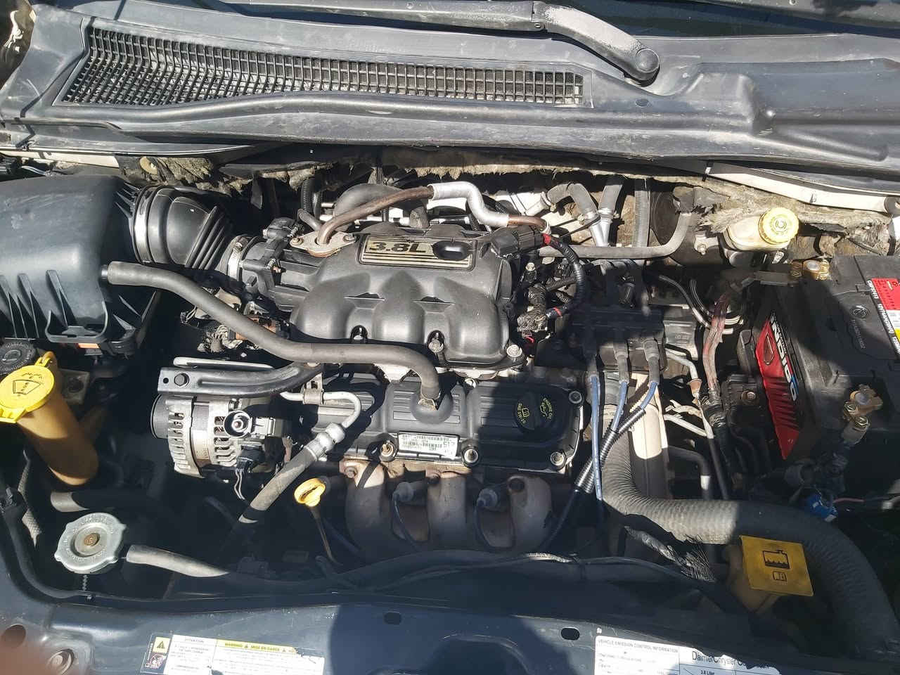 كرفان 2008 للبيع فقط.
دوج كرفان XST 
ابواب وزجاج وكشن السائق كهربائي
شاشه قلاب. 
محرك 3.300 وكير خير من الله جاهزه 
صدر امامي خلفي كله جديد. 
اطارات بطاريه جيده جدا.
سنويه2030.باسمي هزه. ضربتها الباب سلايد جهه السكن. وجاملغ خلف السائق بيها كم قطعه صبغ سطحيه ودعاميه اماميه.كهربائياتها كلها شغاله تبريد 3 قطع ثلج حماوه صيف شتاء ثابته.مكانها بغداد سعرها 110$ بيها مجال حگ الجيه. المايعجبه لايكسر بالسعر..الشراي يتصل ويجي يگلب ويفحص ويطلع تراي لاي مكان
***********
***********
واتساب.
