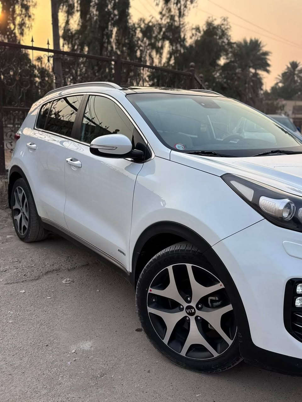 السلام عليكم
سبورتج 2016 GT-LINE خليجي
موصفات 1/1 اعلى شي الجيتي لاين 
رقم اربيل باسمي
بانوراما
بصمه
ترحيب
كشنات جلد
كشنات تدفئه
كشنات تبريد 
كشنات خلفيه تدفئه
كشنات كهرباء
اوتو هولد
انظمه قياده
حساسات 360 
رادارات 
توقف ذاتي
هاند بريك بصمه 
داخل لونين
قطعتين تبريد 
شفتات ستيرن
مري شفط
بجم LED كامل
عدساك 360 
فول تحكمات ستيرن 
شاحن واير ليس
صندوق كهرباء
وبعد بيها هوايه مواصفات 
ماشيه 107 الف

سياره بوضع الزيرو سياره جديده كلش كفاله عامه من البارد والصبغ والنبديل من دعاميه للدعاميه 

رايدها ب183 مو شراي لتعلق وتعبني كلمه طيبه منك واعبر المنشور حبيبي انت🌹🤍
والسعر مناسب وماكو هيج سعر شوف السوك وتاكد بروحك اذا اكو مثل سعر سيارتي

للاستفسار ***********
مكاني سامراء حي الزراعة
