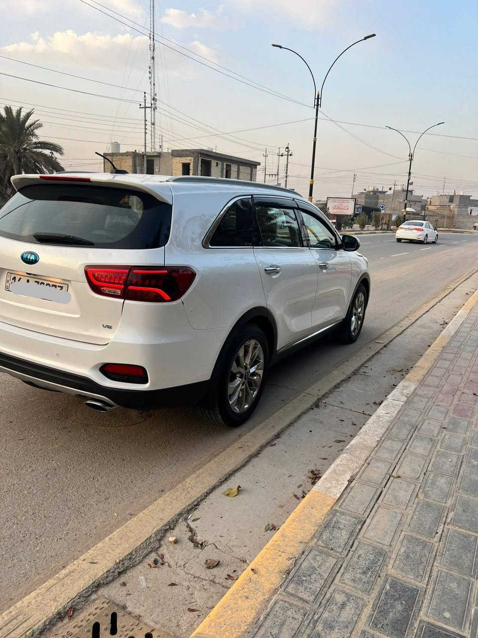 السلام عليكم.
سورنتو خليجي موديل 19مواصفات بصمه وبصمة ابواب 

ومري شفط 

ترحيب عن بعد 

حساسات خلفيه واماميه 

رقم قادسيه انگليزي 

مكينه V6
السياره بيهه اثر حالوب ناعم 
و بارد قليل  بلجاملغ الخلفي بدون صبغ 
مكاني كربلاء 

رقم الهاتف 

***********

السعر 225
