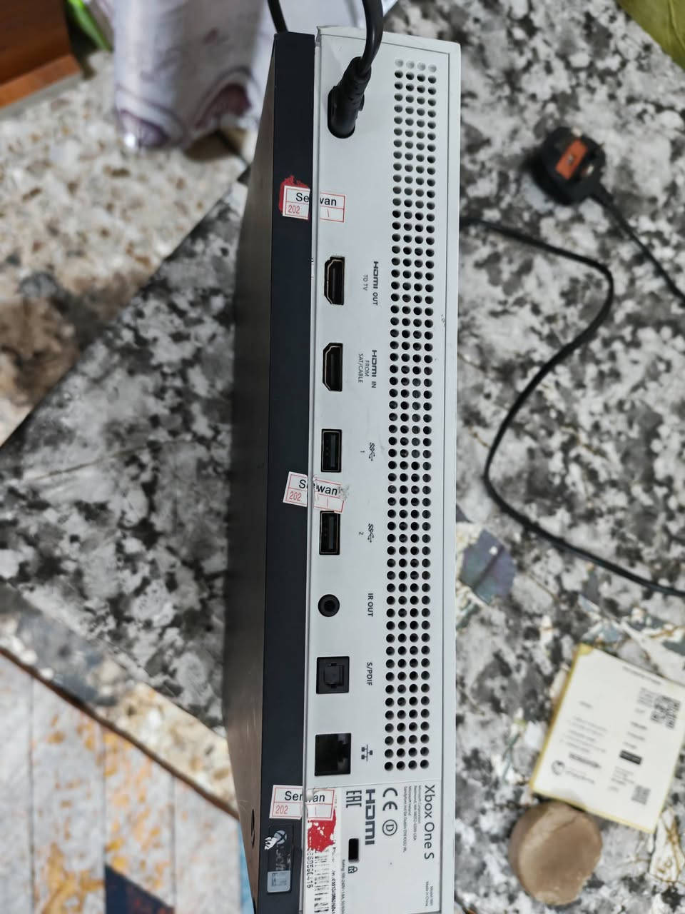 اكس بوكس وان واحد تيره مامفتوح نضيف كلش  بغداد الحسينيه توصيل موجود  ***********
