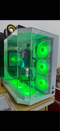 كيس كمبيوتر • تجميعة كمبيوتر • معالج Rzn 7 • كرت شاشة Rtx 5060 • SSD س...