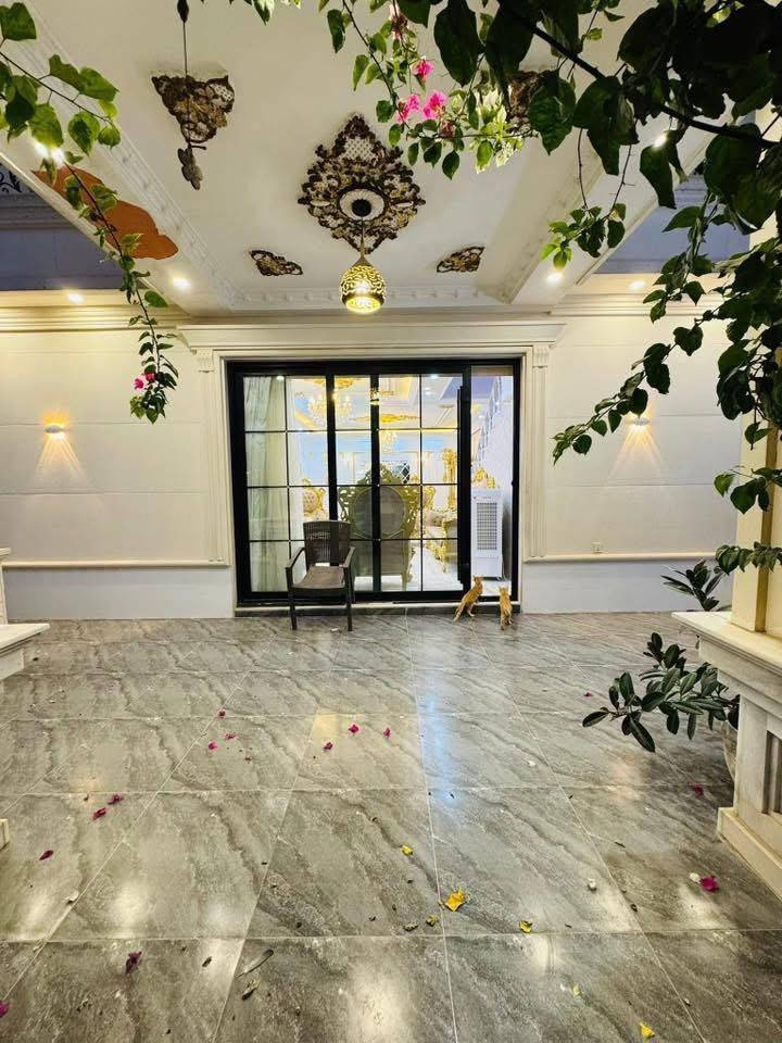 #لاوان_ستي
بيت ٤٠٠م للبيع 
٥غرف نوم 
تمليك طابو 
خدمات ممتازة 
يبعد عن مركز أربيل ١٠د
للمعلومات اكثر زورنا في مدخل مجمع لاوان ستي 
***********

***********

السعر هنا 👈 https://t.me/fellerbil1994/661
