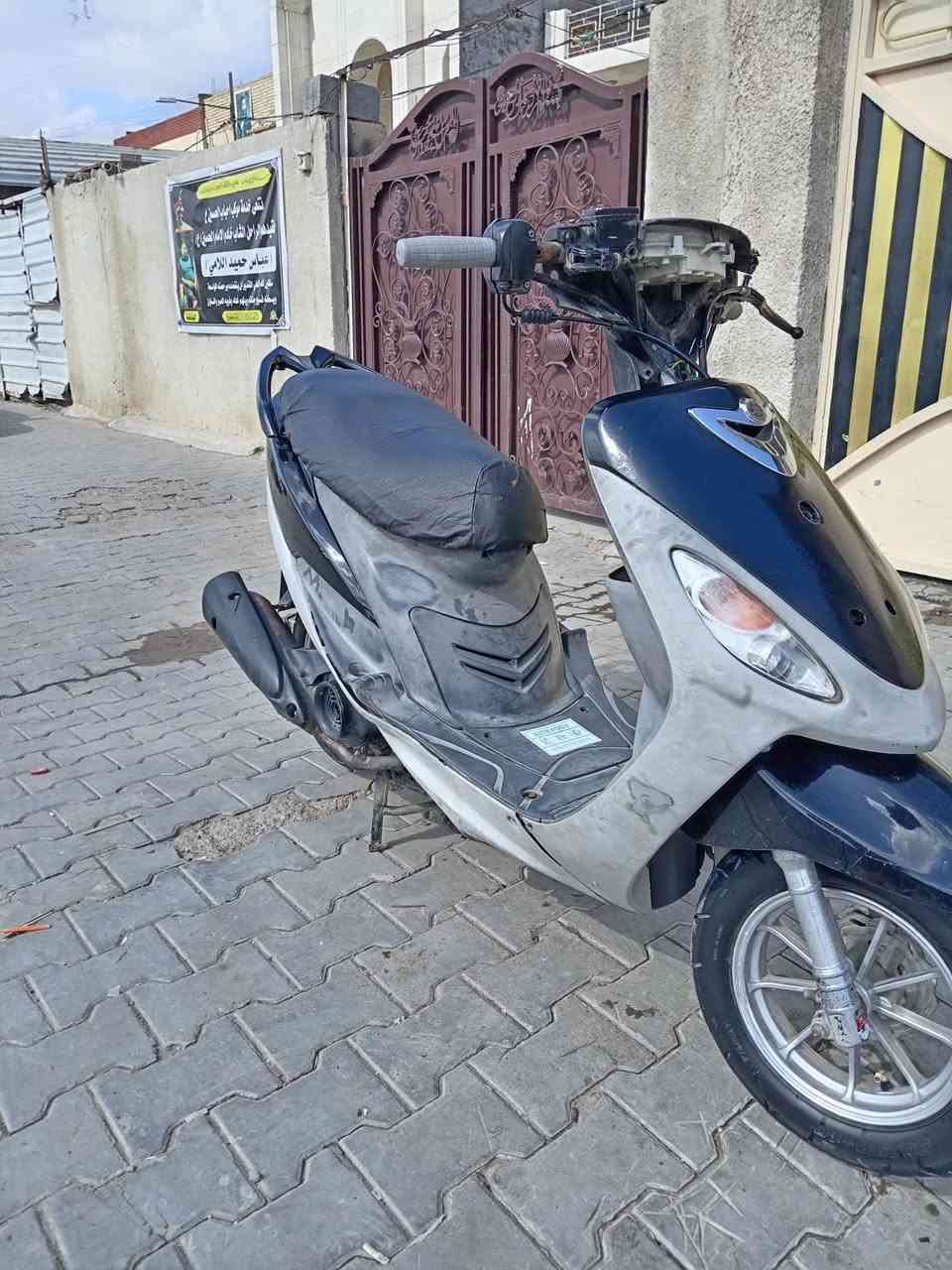 سلام عليكم دراجة ماكس منغوليا سودة الدراجة حلوة السعر 450وبيهة مجال مكان بغداد مدينة الصدر قطاع 41 الهاتف ***********
