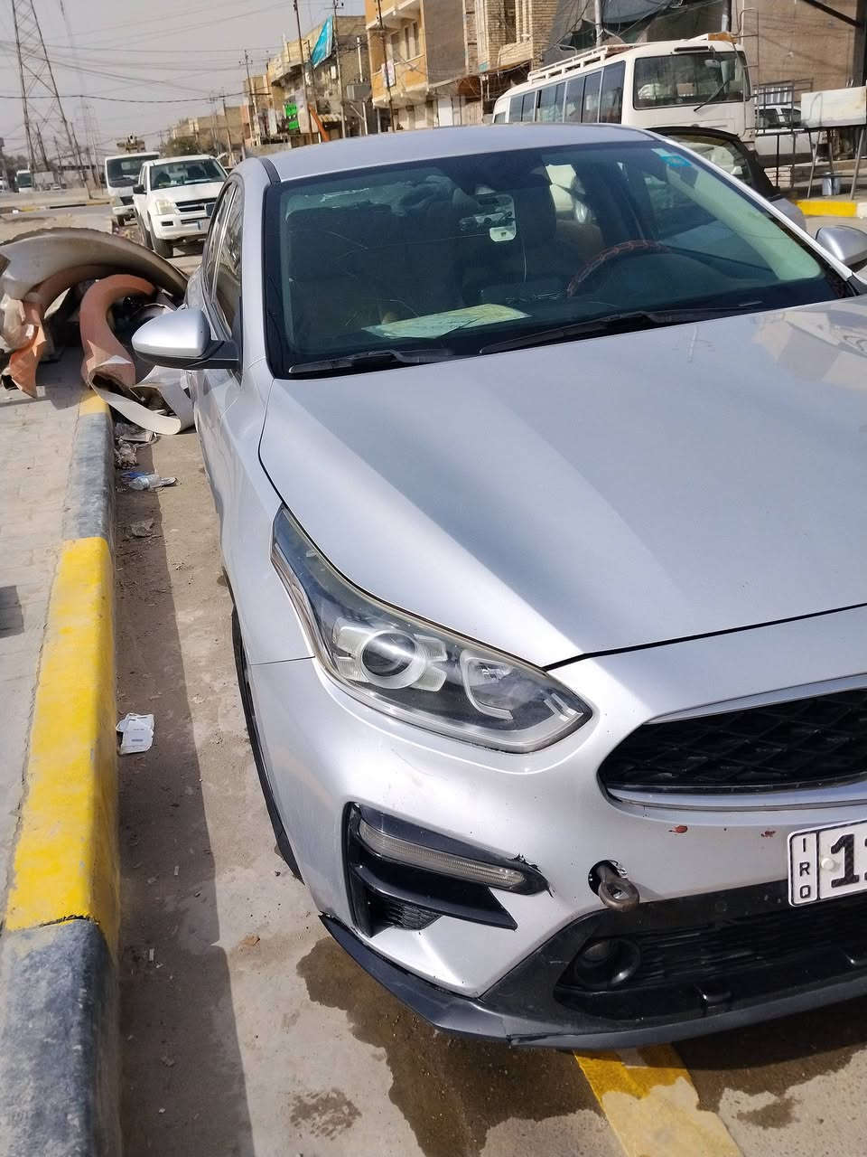 كيا فورتي 2020 مواصفات كامله عده الفتحه والبصمه رقم بغداد بالشعب *********** السعر 130 وبيها مجال حادث بره بس جاملغ امامي وبالعراق صندوك وجامغ
