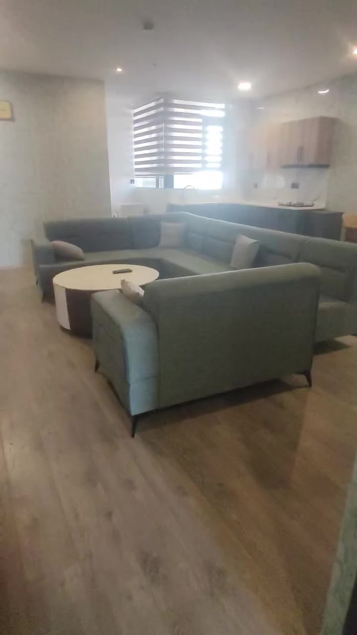 شقة للايجار واحد غرفة و سالة مؤثث كهرباء و الماء انترنيت خدمات بلاش لتفاصيل أكثر اتصل ***********
