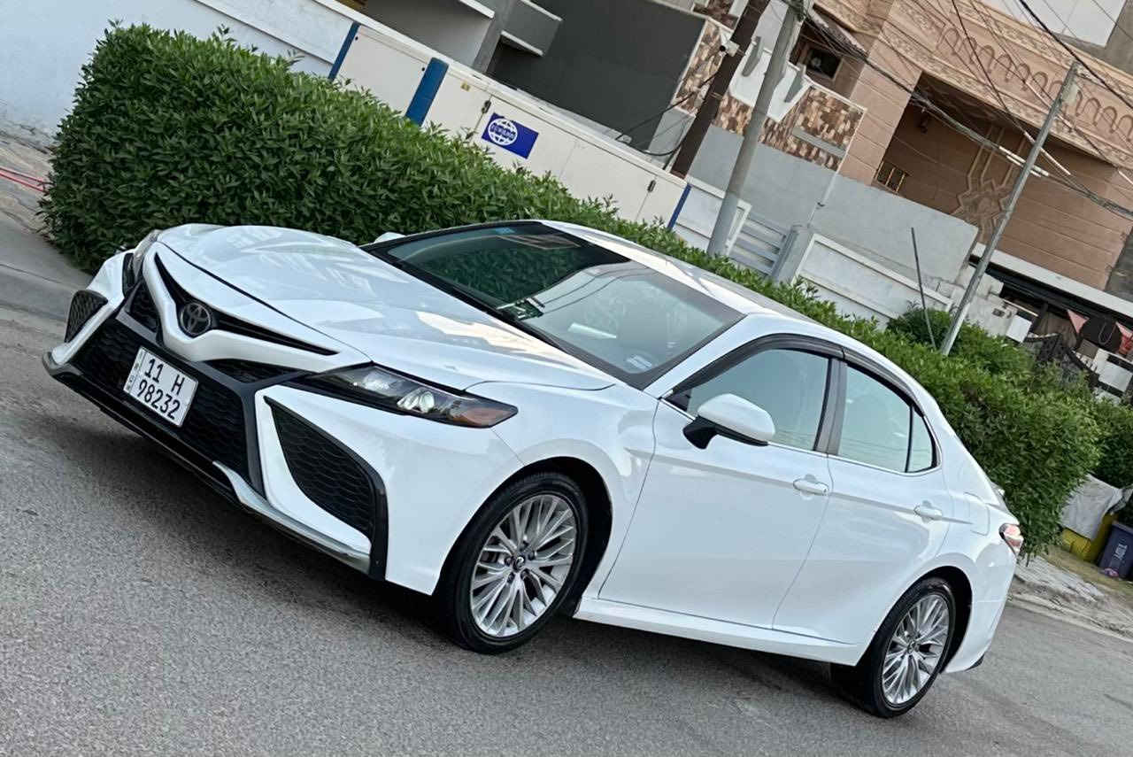 السلام عليكم
تويوتا كامري 2018 امريكي فئة LE معروفة مواصفات ال LE محرك 4 سلندر 2500 كير 8 نمر بيهة صبغ بنيد وخشم الجاملغ 
رقم بغداد الجديد باسمي تحويل مباشر 
السعر /163 وبيهة مجال شي بسيط 
مكان السيارة بغداد العامرية شارع المنضمة
***********
***********
