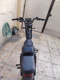 دراجه شحن للببيع بطاريه ليثيوم  ضواها قوي يعمي  وبيها جنطه جلد بس اني ...