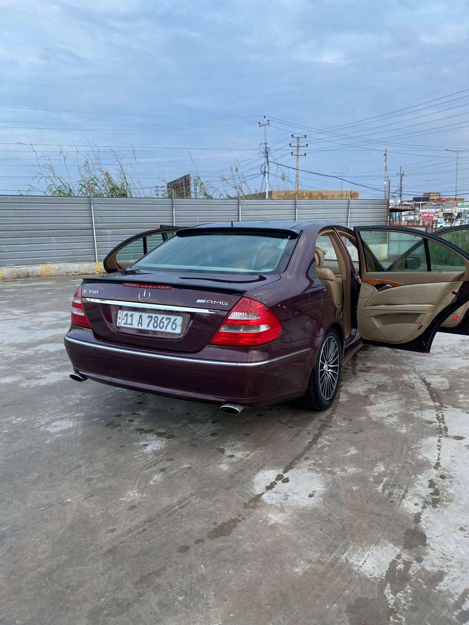 💵لمعرفة السعر:: اترك تعليق يصلك السعر تلقائيا💵
 
2008- 211E ‎مرسيدس بنز 

مصبوغه حزام صبغها مو بل عراق    شرط عبالك وكاله صبغ 
  ترهم مراوس فقط   جديد  
محرك 350 v
ماشيه ١٨٠ الف كيلو 
كت كامل AMG وكااله
مواصفات
بانوراما +فتحه  
لايت زينون
لايت داينمك 
٤ كشنات كهرباء 
٤ كشنات خزن
٣ بردات كهرباء
دخول ذكي ٤ ابواب 
صندوك كهرباء
نظام تعليق هوائي 
شفتات ستيرن 
داخل صاج 
مري كهرباء 
ترحيب بالمري
سيدي جنجر ٦ اقراص 
حساسات امامي خلفي 
السياره بدون اي نقص 
‎مكان السيارة بغداد حي اور  
السعر ١٦٠   مايعجبك اترك المنشور 
 رقم صاحب السيارة
***********
