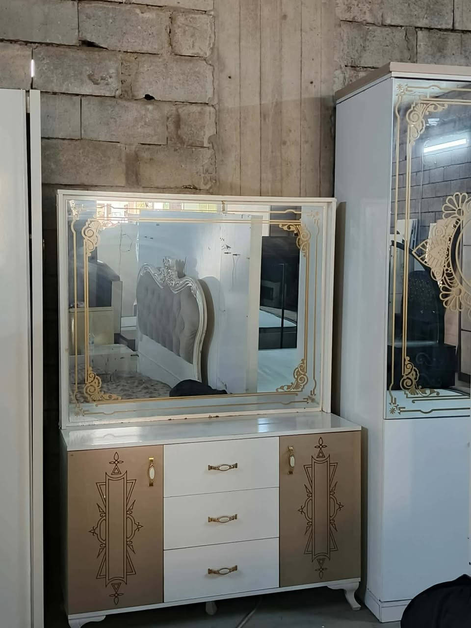 غرفه نوم للبيع السعر 675الشراي ***********يخابر رقم
